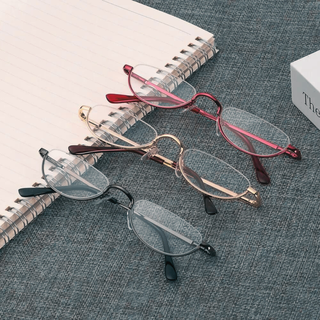First Lens Agile Oval reading glasses RG_1027 in black frame, side view
