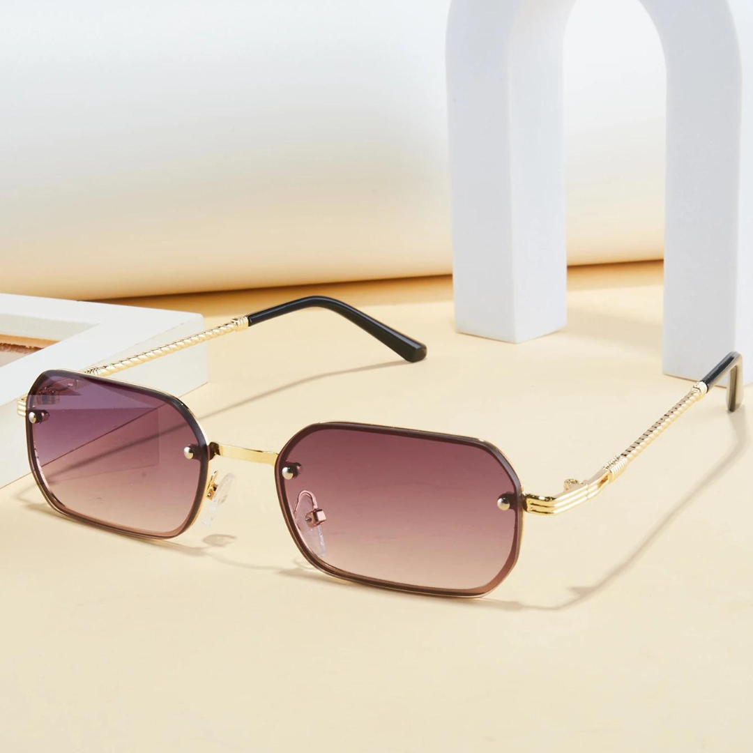 First Lens Glints Sunglasses 010 The ultimate blend of style and functionality.