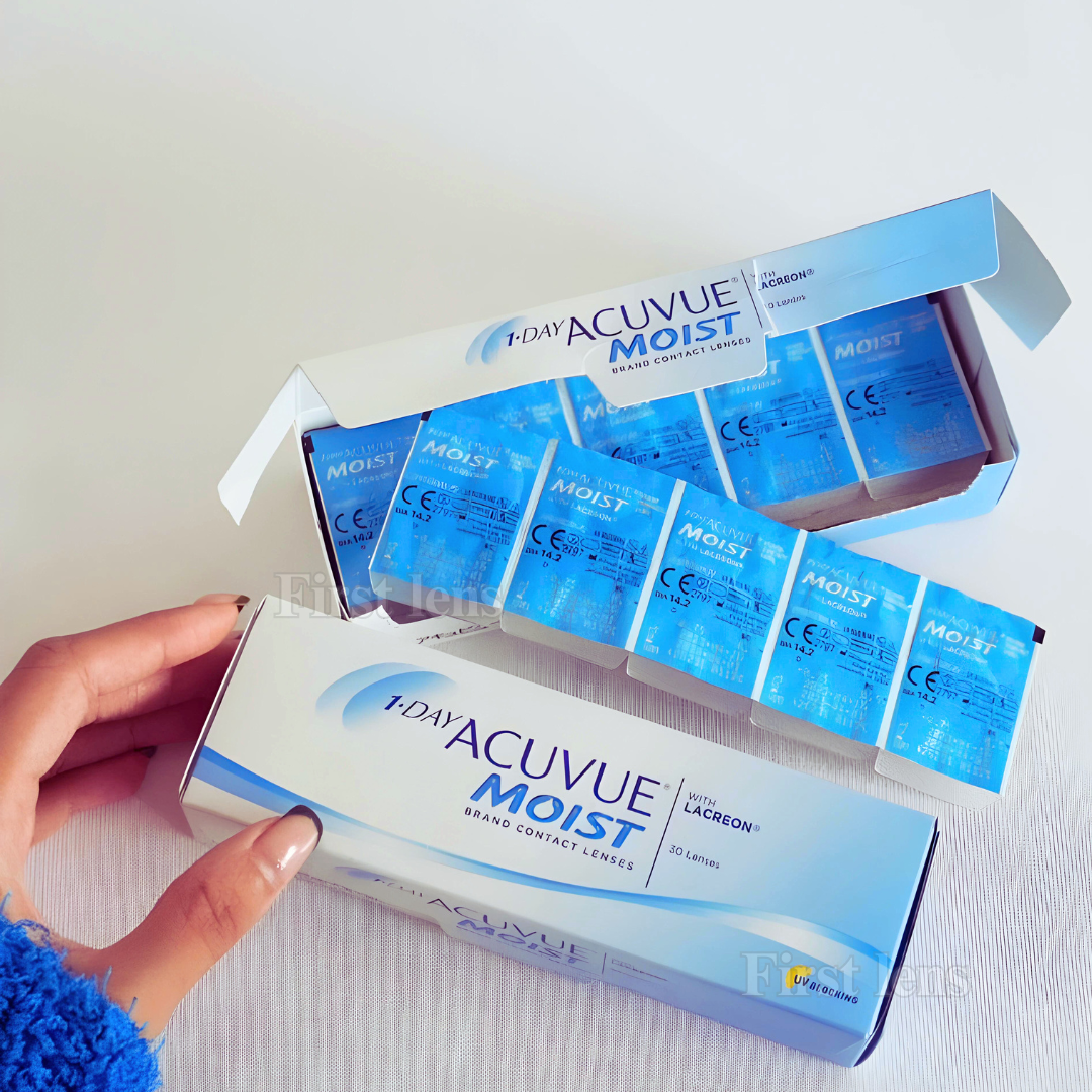 First Lens: Illustration of Moist Acuvue lenses by First Lens
