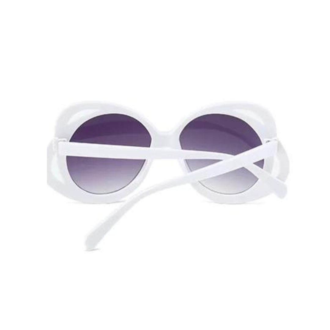 Round sunglasses with oversized white frames