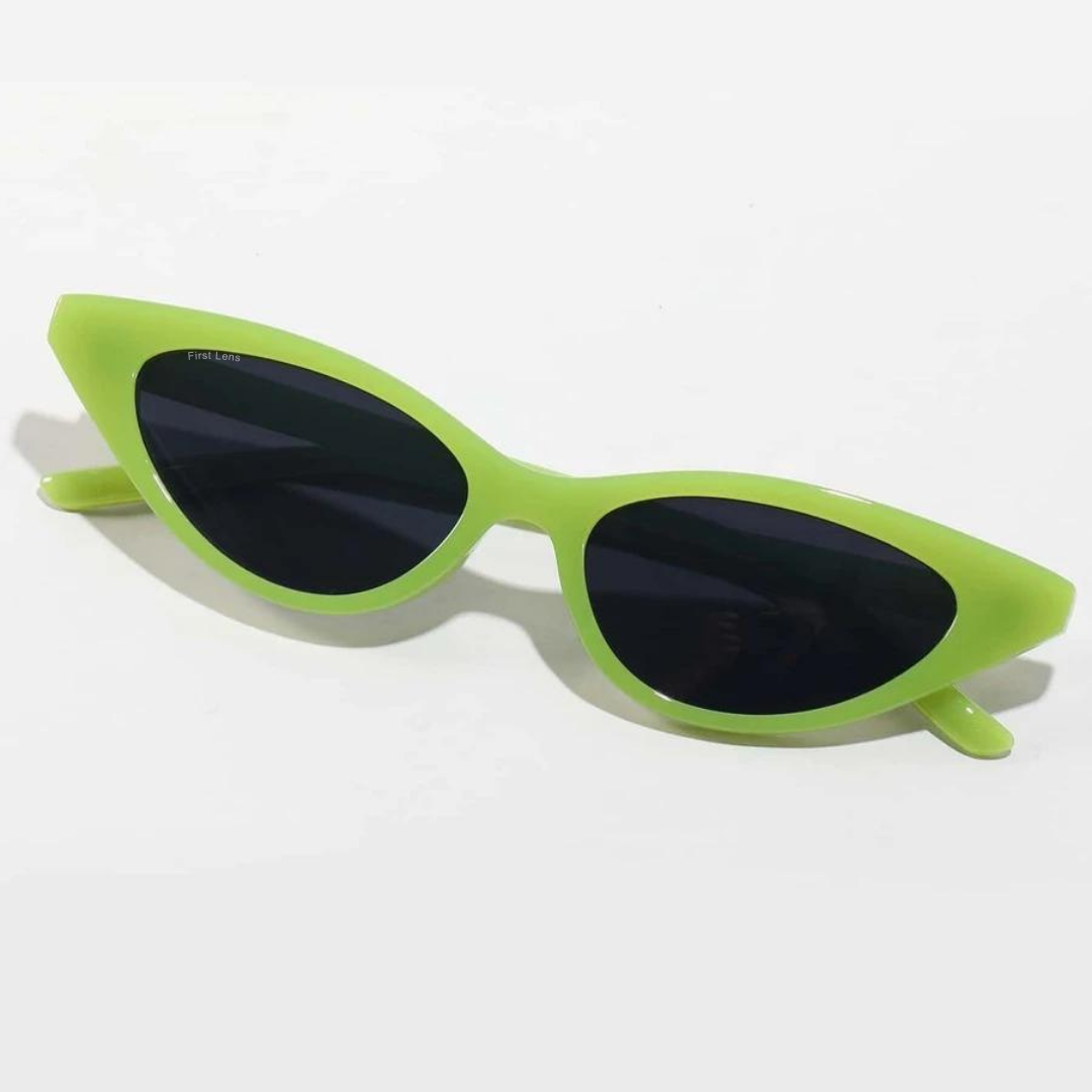 First Lens Cateye Frame Sunglasses 009 Effortlessly stylish in a timeless black and white combo