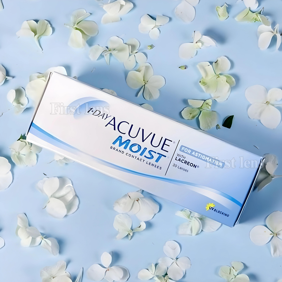 First Lens: Illustration of Johnson & Johnson 1-Day Acuvue Moist for Astigmatism lenses by First Lens